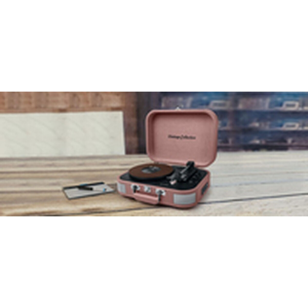 V2HEEAAE28305A28A6A69A45951C3844A5FR7567117P5