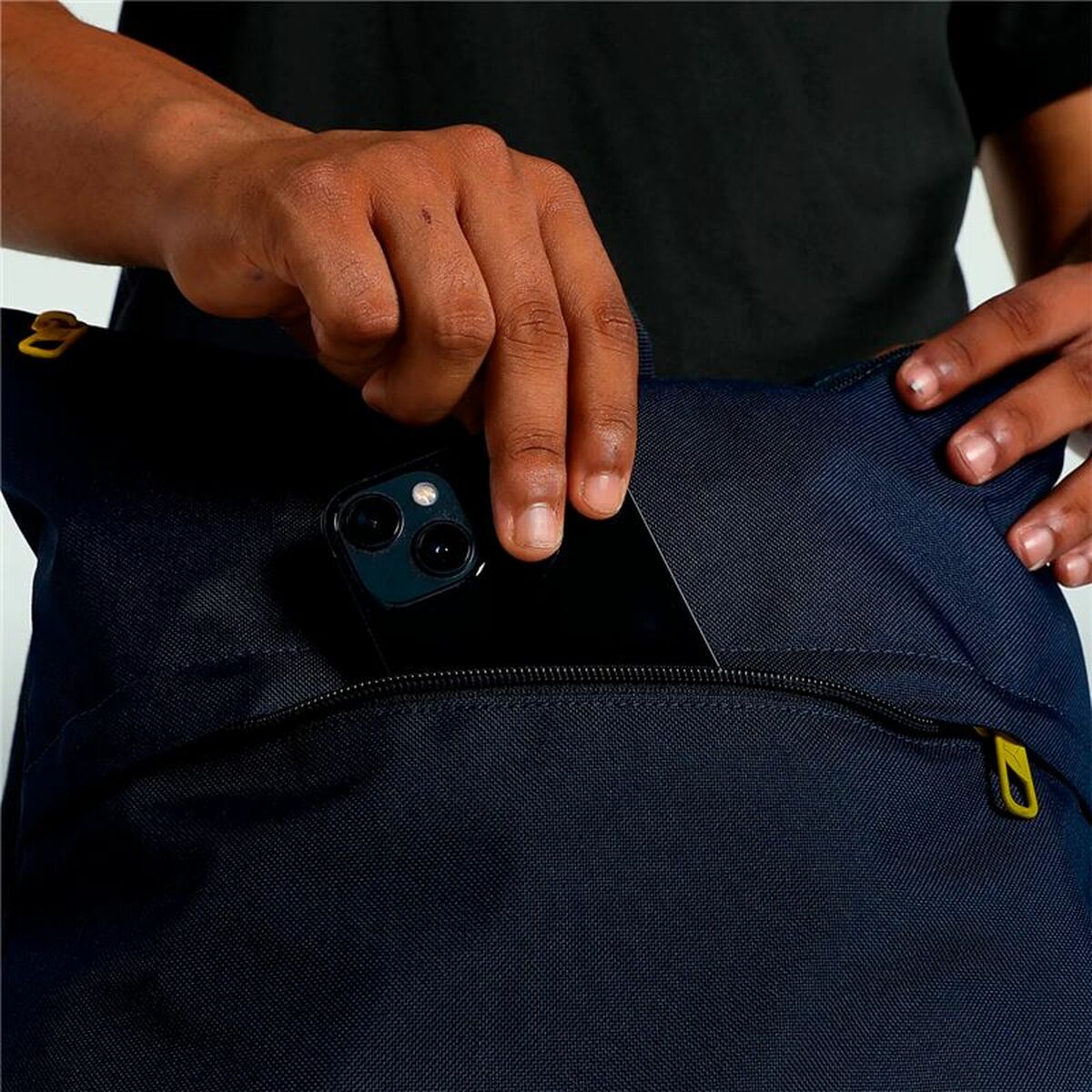 V3H3D727B73CECCBF4E88B3E8E7AEB1DF49R6051957P5