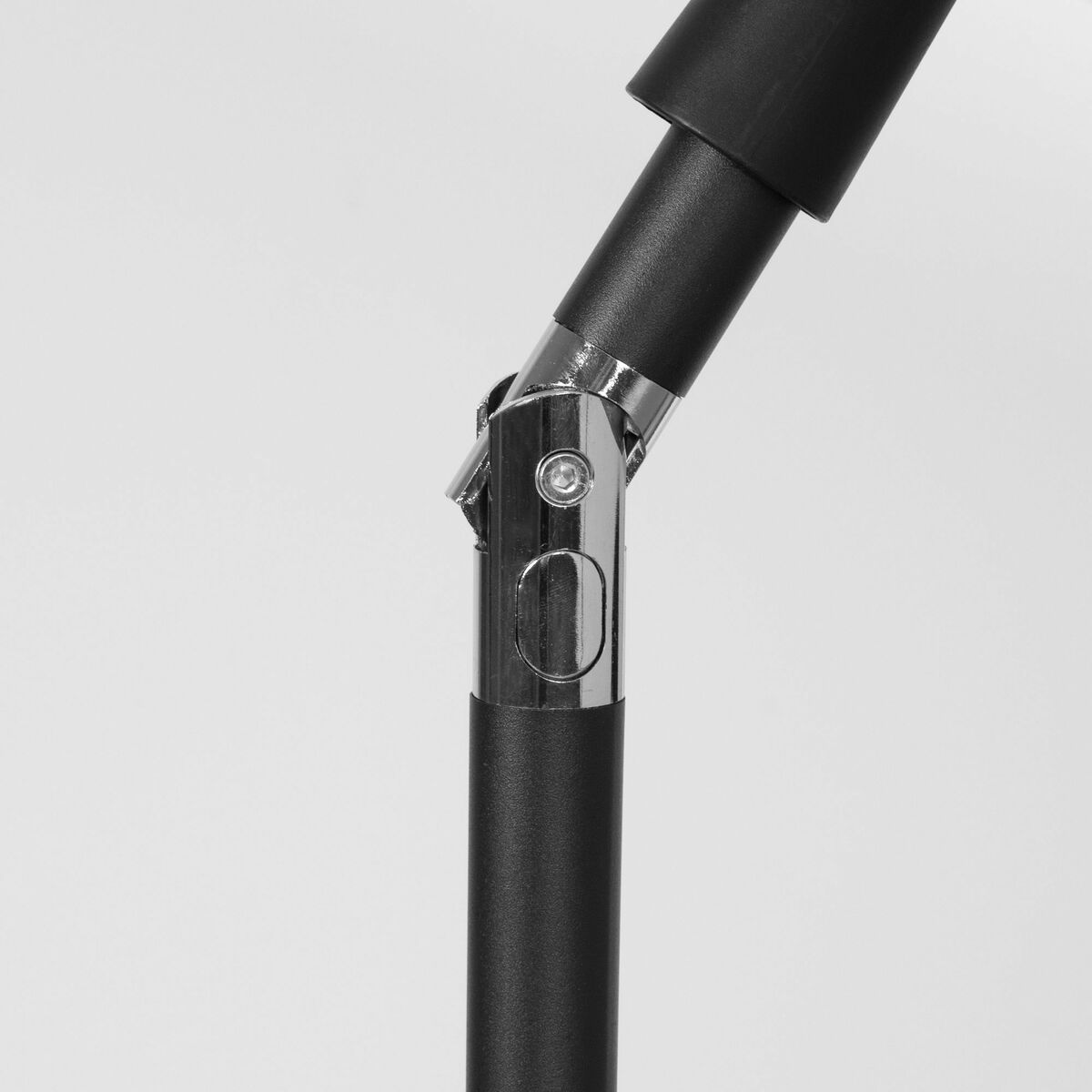 V5H61DF424FE00D78E9666454926E248E81R6189505P6