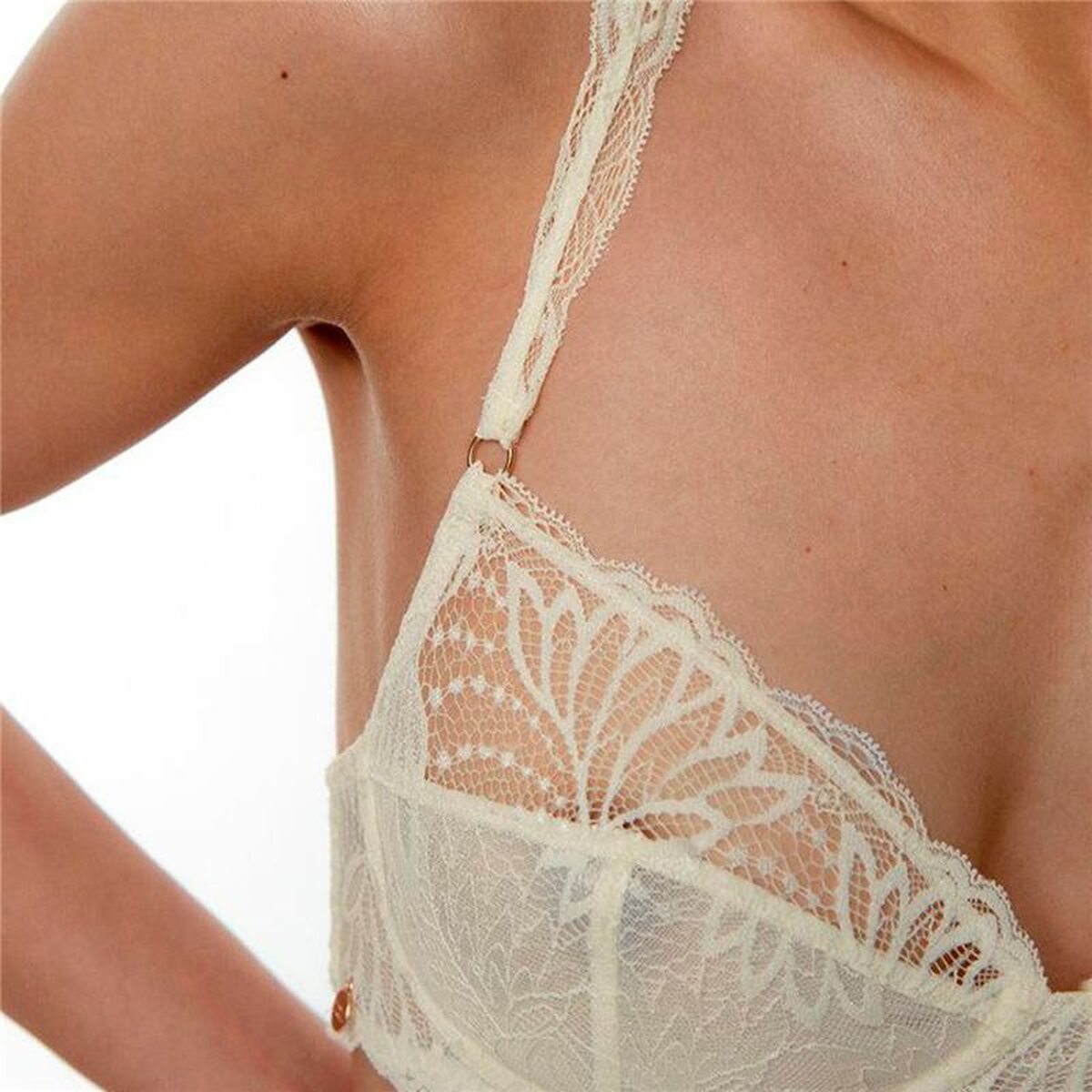 V4HC3069BA8F610D8E9EF72757CD85EF453R5503881P3